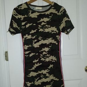 Camouflage print curved hem dress